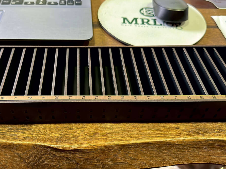 Ahsap_Ziyaretci_Kari_Kutusu1